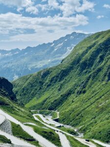 Mootorrattareis Alpidesse ja Dolomiitidesse 2026 – parimad teed ja vaated Euroopas